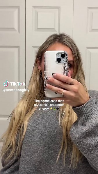 Snakeskin Phone Case: Elevate Your Fall Style