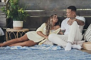 Lirik Lagu Thank God - Kane Brown ft. Katelyn Brown dengan Terjemahan - Sonora.id