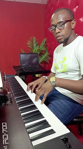 Worship Progression ❤️. Blessed Sunday 🙏 #letsworship #foryou #follow #viral #trending #pianist #fyp #christiantiktok #kenyantiktok #kenyantiktok🇰🇪 #gospel #worship #viralvideo #trendingvideo #christian