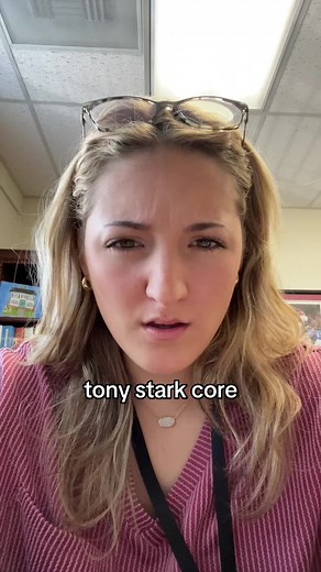 it’s also giving nick fury in the first avengers movie #marveltok #marveledit #marvelpov #mcutok #mcuedit #mcupov #marveldr #mcudr #tonystark #tonystarkcosplay #tonystarkedit #nickfury #theavengers
