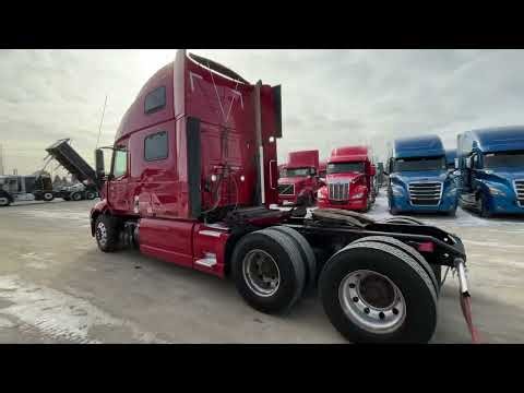 Lot 136 2019 Volvo VNL T/A Sleeper Semi Truck