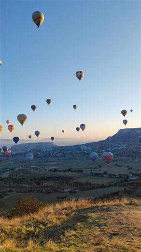 Cappadocia Turikye - An amazing place to have a hot air balloon ride. #capadoccia #türkiye #travel