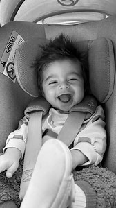 525K views · 16K reactions | SÉANCE DE COIFFURE ENTRE MECS… Pas de nounou, pas de crèche, on fait donc tout à la maison… dont les jeux de « salle de bain ». Je goutte quand même aux plaisirs d’un enfant qui a une belle tignasse lol. Demain départ pour le froid breton mais la célèbre gentillesses des bretons… trop hâte pour cet @adptour_officiel chez @emeric.29sapinsdenoelmiel.adp | Mathieu et Alexandre | Facebook