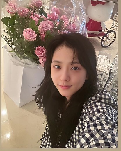 Kim Jisoo Bare Face Moments: Exploring Jisoo's Natural Beauty