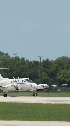 United States Army Beechcraft C-12F Huron | 84-0154 | Takeoff from Sarasota Airport #propplane #aviation #generalaviation #propeller #beechcraft | Propeller Time