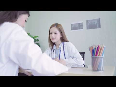 Doctor talking to patient stock video - No copyright 🤓 #freestockfootage