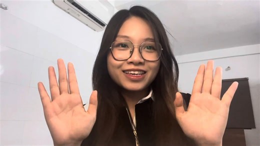 Hà is a native Vietnamese teacher with 2 years of experience, teaching international students from beginner to advanced levels. ✨ Why learn with Hà? • Language lessons combined with Vietnamese culture, history, and daily life • Interactive classes with roleplays and practical vocabulary • Patient, supportive, and lessons tailored to each student’s goals 📍 Online & Offline (Hanoi) Find her profile now on TUTOROO! | TUTOROO