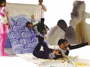没有一句台词，仅靠肢体动作和表情 儿童肢体剧《天上掉下一张纸》将公演