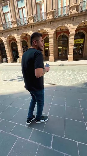 74K views · 3.1K reactions | Regalando lo que la persona anterior elija #reelsfbシ | El de los lentes REELS | Facebook