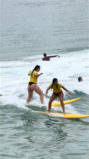 🇧🇷 Arpoador Beach A Fun Day in Brazil