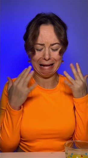 Mom’s Drinkable Paint! 🍊✨ Let’s Create A Strawberry Cat!🍓