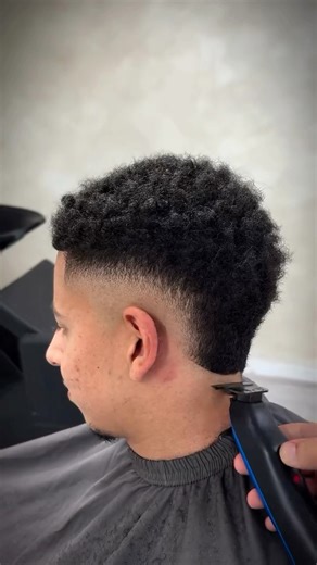 How to Make a Well-Defined Mohawk ♥️ Barbershop Tutorial (In Spanish) Step by Step 💈