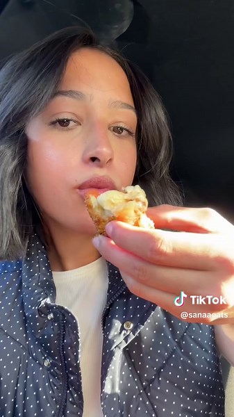 cheesecake factory asmr 🫶🏽 macncheese balls, egg rolls and nachos yum #fyp #fypシ #foryoupage #sanaaeats #fypage #fypシ゚viral #asmr #notalking #eat #eating #eatwithme #mukbang #eatingshow #crunch #crunchy #eatingsounds #mukbangasmr #asmrmukbang #foodie #foodtok #asmrvideo #asmrsounds #asmrfood #asmrtiktoks #asmreating