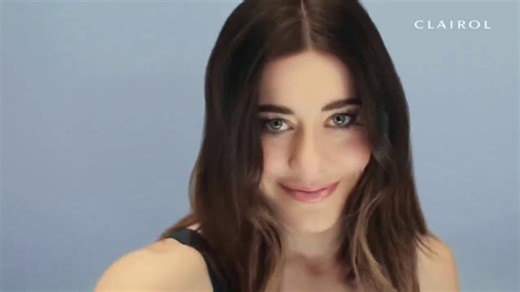 Clairol Root Touch-Up Spray TV Spot, 'Colorify' Featuring Manon Mathews