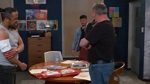 58K views · 669 reactions | Nazeem gaan Rassie soos ‘n wasmasjien laat spin met sy geldwassery! | Suidooster | Facebook