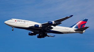 Delta changing frequent-flyer program
