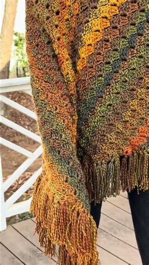 Easy Corner to Corner Crochet Ruffle Poncho / Tutorial in description #crochet #howto