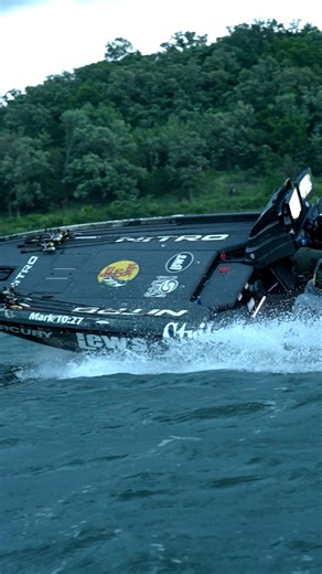 Outrunning the storms in a Z21XL Dakota Outdoors Bass Pro Shops Bassmaster Mercury Marine #Bassmaster | Nitro Boats