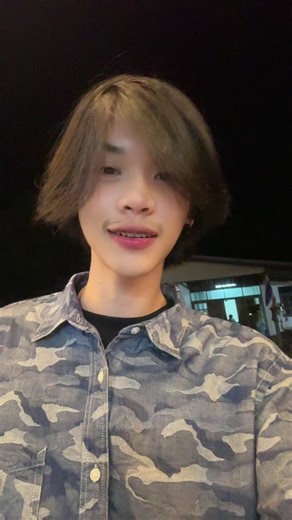 วิดีโอของ sir_tiw (@sir_tiw_) พร้อมเพลง เสียงต้นฉบับ - โมมาย