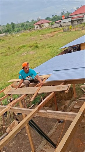 Use this tool to support the zinc so it doesn't slip. #building #construction #woodworking #amazing