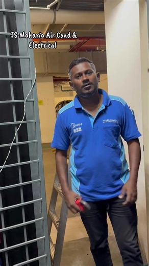 Air Cond compressor high Amp due to condensor coil blockage. Chemical clean condensor coil. 016-2061917 Mr Suren #fypシ゚viral #fyp #wiring #klangvalleyaircondservice #airconditioner