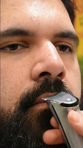 How to Trim Your Mustache Following Your Natural Lip Line