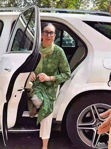 #creatorsearchinsights #karishmakapoor #usa🇺🇸 #growmyaccount #viralmyvideo #foryoupage