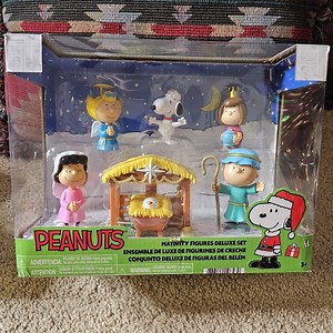 Brand New. Peanuts Christmas Nativity Deluxe Figure Set.