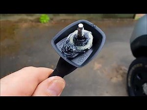 Merv's Dacia Duster Tips - Water Leak Through Aerial Cure