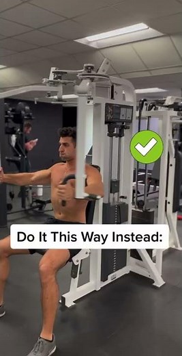 How to: Properly Use The Peck Deck Chest Fly Machine With Good Form (AVOID THIS MISTAKE)