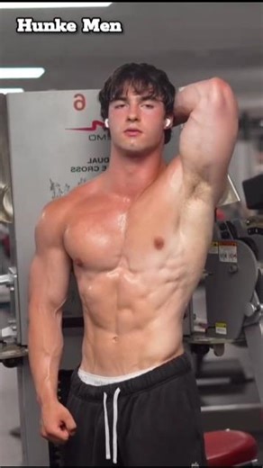 Complete#aesthetic#muscle#motivation#posing#abs#chest#biceps#model#body#hunk#gym#workout#back#bulge