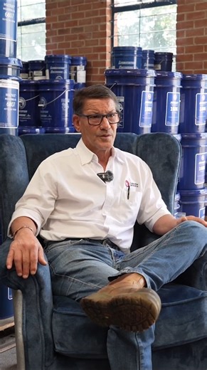 Gary, one of our lubricant experts, explains that many lubrication issues and wastage begin right in the oil store. Incorrectly stored drums, unsealed lids, and poor handling can introduce contaminants before the lubricant is even applied, creating unnecessary wastage that could have been prevented. Get in touch with our team to learn how to protect your lubricants and reduce unnecessary waste through correct handling practices. Get in touch with us to learn more: https://lubricationengineers.co