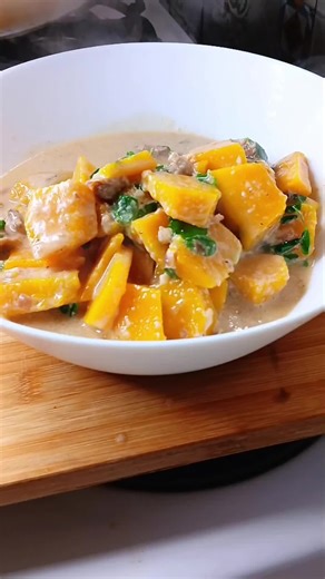 Lola's Kitchen Delights: Ginataang Kalabasa & Pritong Tilapia Recipe