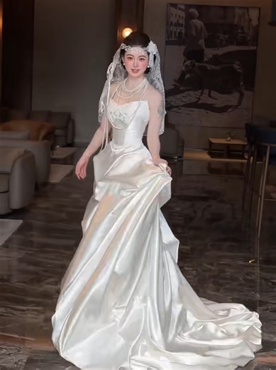 Elegant Bridal Look for Modern Weddings