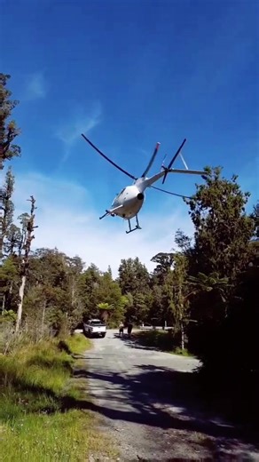 Crazy West coast, NZ helicopter pilots. #helicopter #newzealand #newzealandtiktok #westcoast #heli #landing