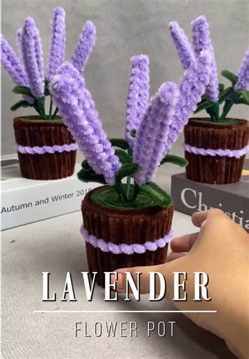 Lavender flower pot pipe cleaner🪻🪻🪻🫶🏻 For Order : Klik Link In Bio 🍊: chic.accessories #lavender #flowerpot #kerajinantangan #diy #bungakawatbulu