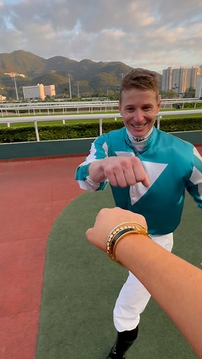 ROMANTIC WARRIOR is back 💥👊 The global champion is ready to take on HKIR once again after a brilliant victory in the BOCHK Cup! | World Horse Racing
