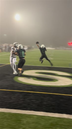 @SportsRecruits on Instagram: "Luke Sullivan crucial INT for TO. Lancers ball up 14-7. @thousandoakslancerfootball @luke4sullivan_"
