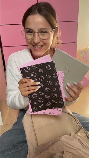 ❤️ LET'S PACK A BACKPACK FOR SCHOOL | Pusheen Girl #shorts