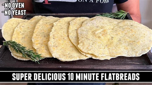 10-minute rosemary cheese flatbreads | Easy no-bake no-yeast bread recipe