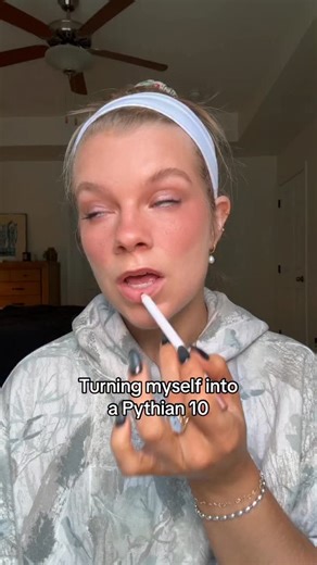 Oh hello Feyre darling 🤭 | Sarah E Baus