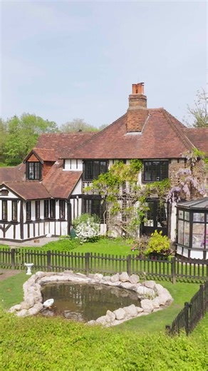 155K views · 2.7K reactions | Stacey & Joe are back for Series 2, with more love, laughs (and chaos) than ever before! Watch the brand-new series of #StaceyAndJoe on #iPlayer from 9 Sept #StaceyAndJoe #StaceySolomon #JoeSwash #PickleCottage | BBC | Facebook