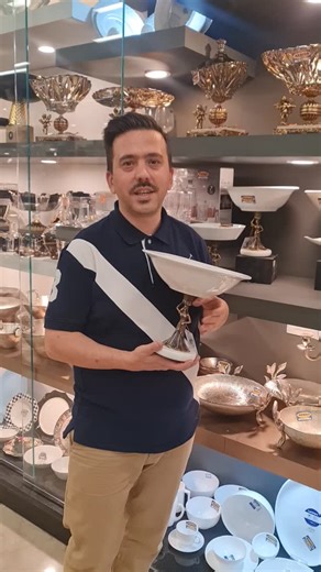 ‎جهیزیه ‌سرای کادوی محسن🛍مشاری‎ on Instagram‎: "محصولات ست پذیرایی پایه بالرین باظروف چینی بدنه بالرین فلزی با پایه سنگ مرمر درجه یک ظروف چینی برند زرین با درجه کیفیت عالی میباشد کارها تمام تک جعبه بوده مناسب برای کادویی و ست جهیزیه قیمت محدوده ۷۰۰ تا ۹۸۰ هزار تومان میباشد ................................................................................................... #کادویی #ست_پذیرایی_خاص #کادویی_خاص#کادویی_جدید #کادویی_شیک"‎