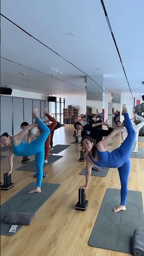 Beginner Yoga? Try THIS with Blocks! 💪