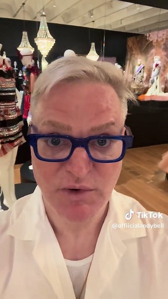 Andy was thrilled to be at the Private View for Viktor & Rolf's 'Fashion Statements' exhibition