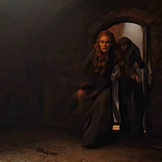 Hannah revealed in interviews that she was actually strapped to that wooden table for 10 hours straight.Because they wanted the scene to look authentic, they didn't use CGI. Lena Headey (Cersei) had to repeatedly pour liquid—which was actually grape juice—onto Waddingham’s face. Since she was strapped down and couldn't move her head, it effectively became a 10-hour session of actual waterboarding.