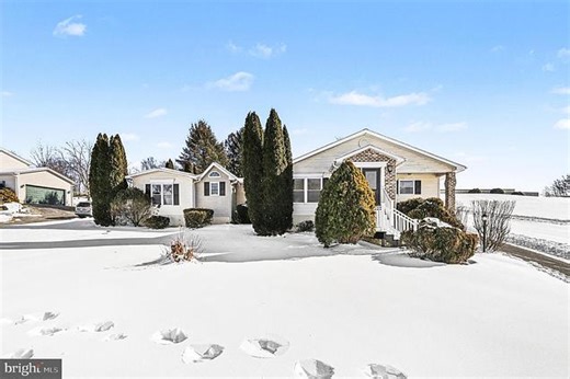 4570 Walters Hatchery Rd, SPRING GROVE, PA 17362 | Estately 🧡 | MLS# PAYK2093736