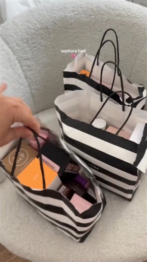 haul_sephora on Instagram: "Sephora haul time🌍🛍✨️ Worldwide shipping soon tiktok: beautyhaul00 . . #beauty #haul #sephora #sephorahaul #unboxing makeuphaul"