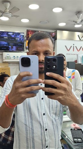 iQOO vs Motorola camera test #iqoo15r #moto #techbech #shorts #viral #short #ytshorts