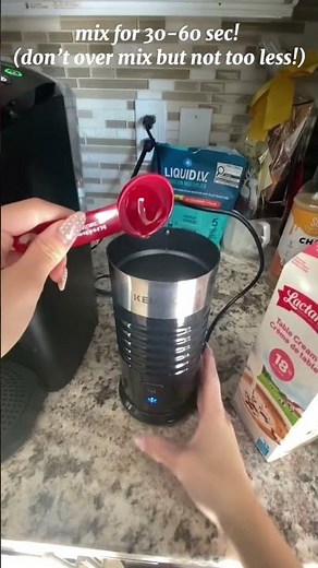 how to make starbucks cold foam! #coldfoam #starbucks #yummy #drink